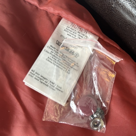 Numph Anthropologie Pink Red Floral Winter Coat Size Small - Picture 7 of 9